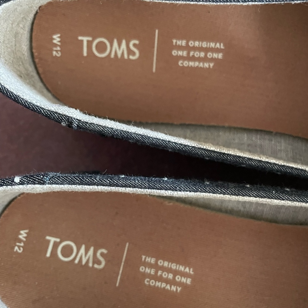 Toms Blue and White Denim look with white polka dots. Like new. Size 12 - Picture 8 of 8